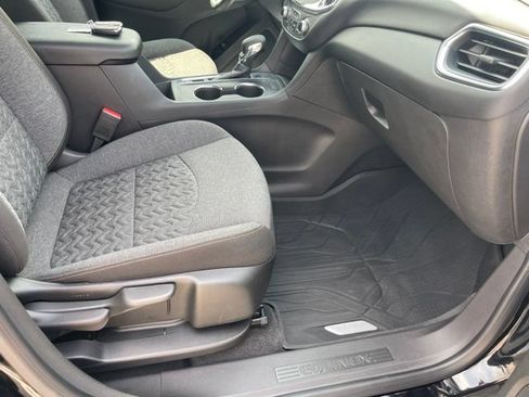 Used 2024 Chevrolet Equinox LT w/ LPO, Floor Liner Package FWD image 33
