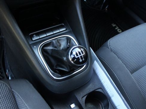 Used 2012 Volkswagen Golf 2-Door FWD image 12