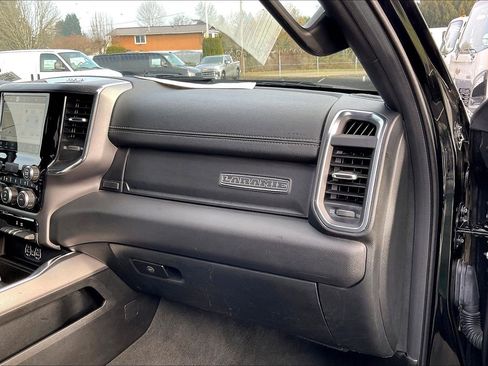 Used 2024 RAM 1500 Laramie image 15