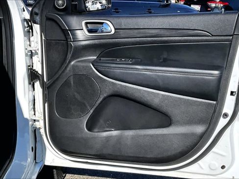 Used 2021 Jeep Grand Cherokee Laredo X image 22