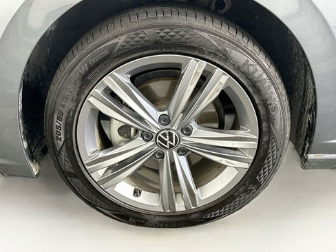 Used 2024 Volkswagen Jetta SE FWD image 11