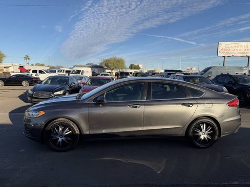 Used 2019 Ford Fusion S image 4