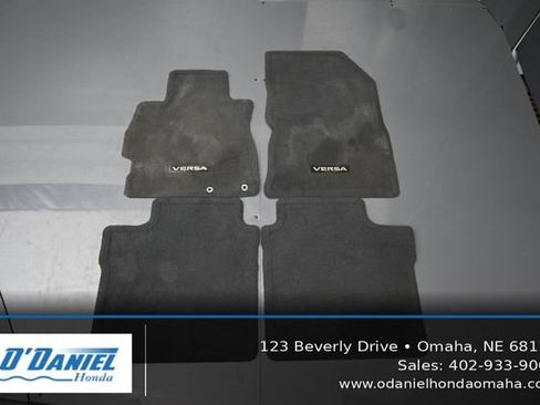 Used 2015 Nissan Versa SV FWD image 37