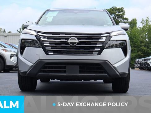 Used 2024 Nissan Rogue SV FWD image 4