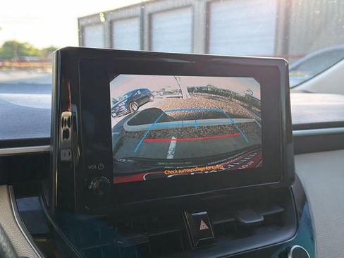 Used 2024 Toyota Corolla LE image 31