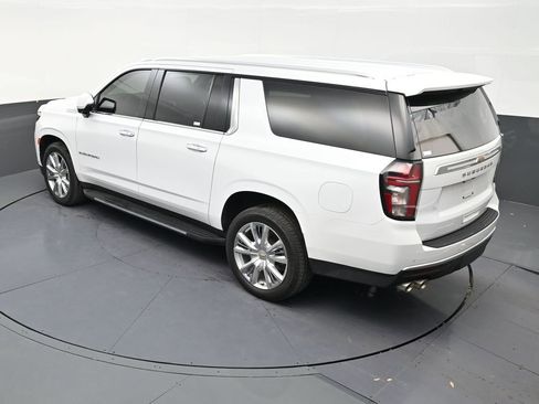Used 2022 Chevrolet Suburban High Country RWD image 15