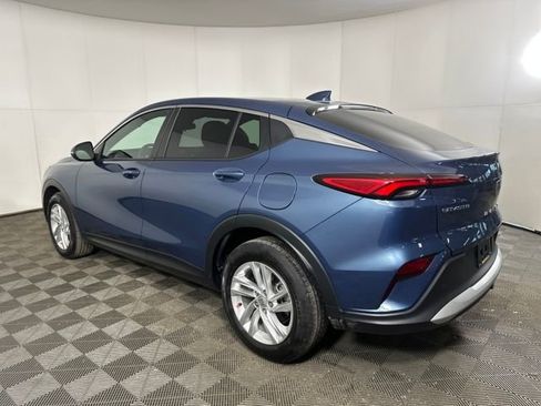 Used 2024 Buick Envista Preferred w/ Convenience I Package image 5