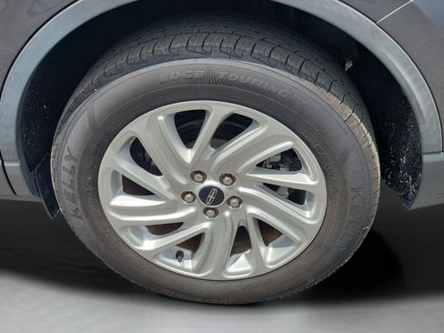 Used 2021 Lincoln Corsair FWD w/ Convenience Package image 30