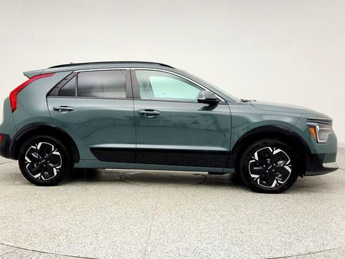 Used 2023 Kia Niro Wind w/ Wind Preserve Package image 4