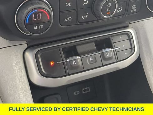 Used 2023 GMC Acadia SLE w/ Driver Convenience Package FWD image 33