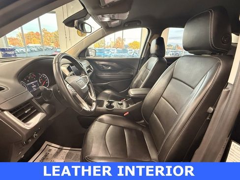 Used 2024 GMC Terrain SLT image 11