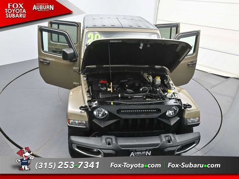 Used 2020 Jeep Gladiator Sport w/ Quick Order Package 24S AWD/4WD image 39
