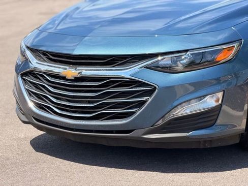 Used 2025 Chevrolet Malibu LT FWD image 6