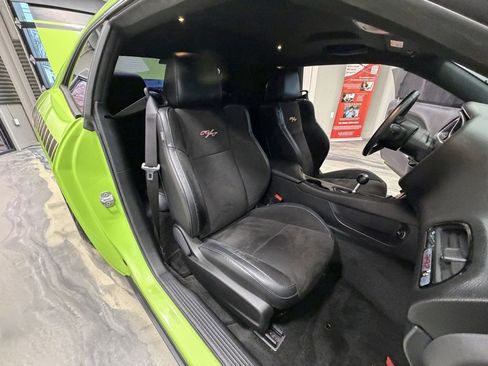 Used 2015 Dodge Challenger R/T Scat Pack w/ Scat Pack Appearance Package image 5