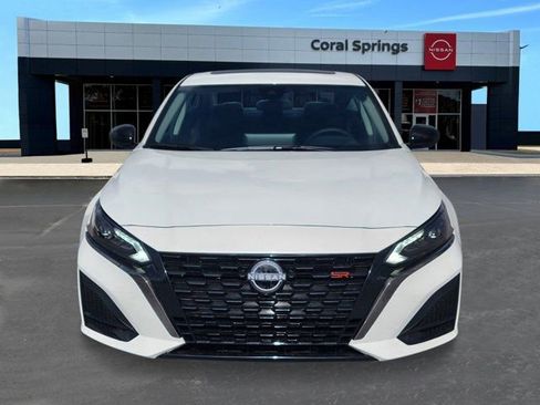 New 2026 Nissan Altima 2.5 SR w/ SR Premium Package FWD image 8