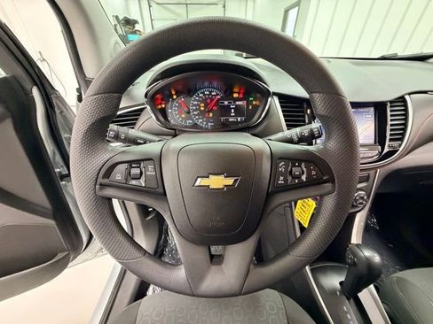Used 2022 Chevrolet Trax LS w/ Tint and Cruise Package image 11