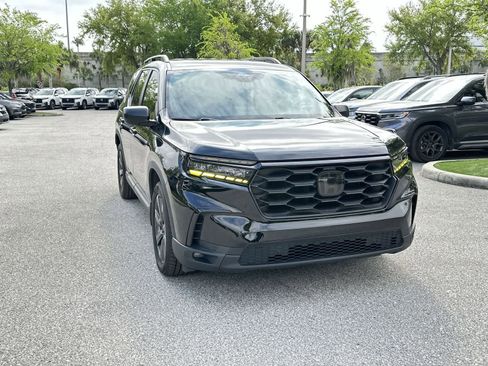 Used 2023 Honda Pilot Sport image 16