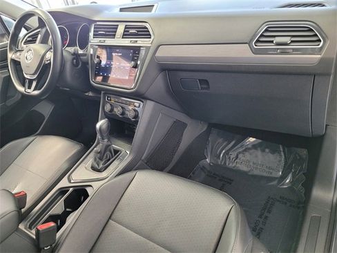 Used 2018 Volkswagen Tiguan S image 20