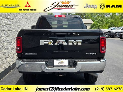 Used 2025 RAM 2500 Big Horn AWD/4WD image 4