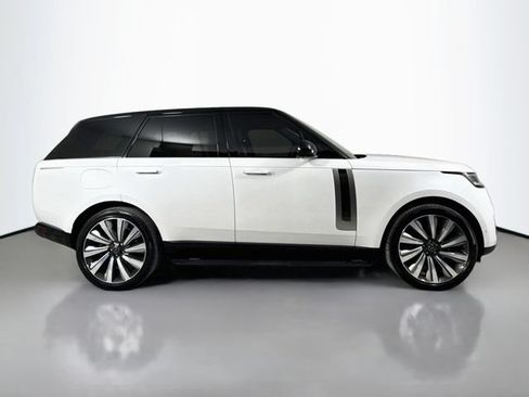 Certified 2025 Land Rover Range Rover SV AWD/4WD image 4