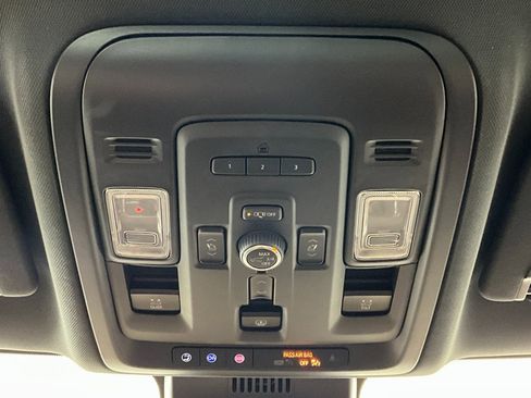 Used 2023 Chevrolet Tahoe Premier image 13