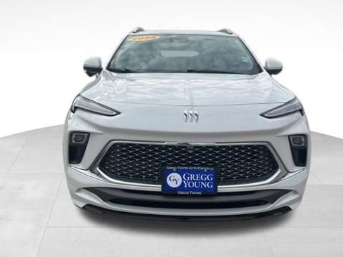 Used 2025 Buick Encore GX Avenir w/ Avenir Technology Package image 10
