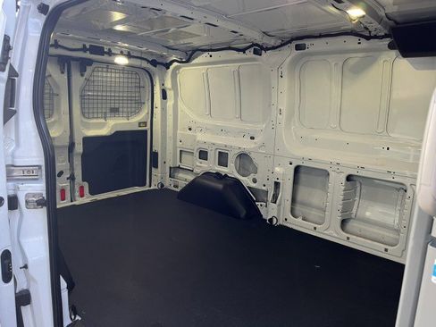 Used 2018 Ford Transit 250 130 Low Roof image 21