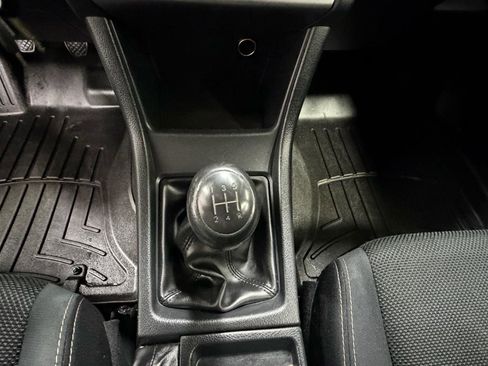 Used 2015 Subaru Crosstrek 2.0i Premium image 30