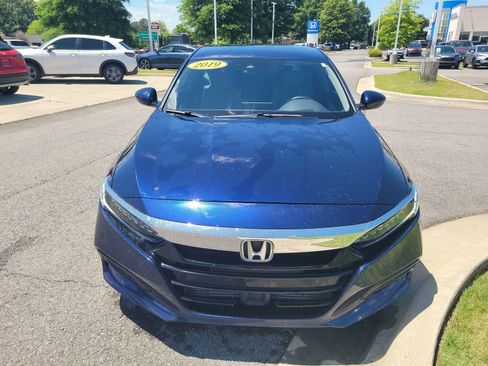 Used 2019 Honda Accord Touring image 8