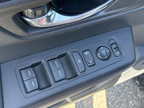 Used 2025 Honda CR-V Sport image 24