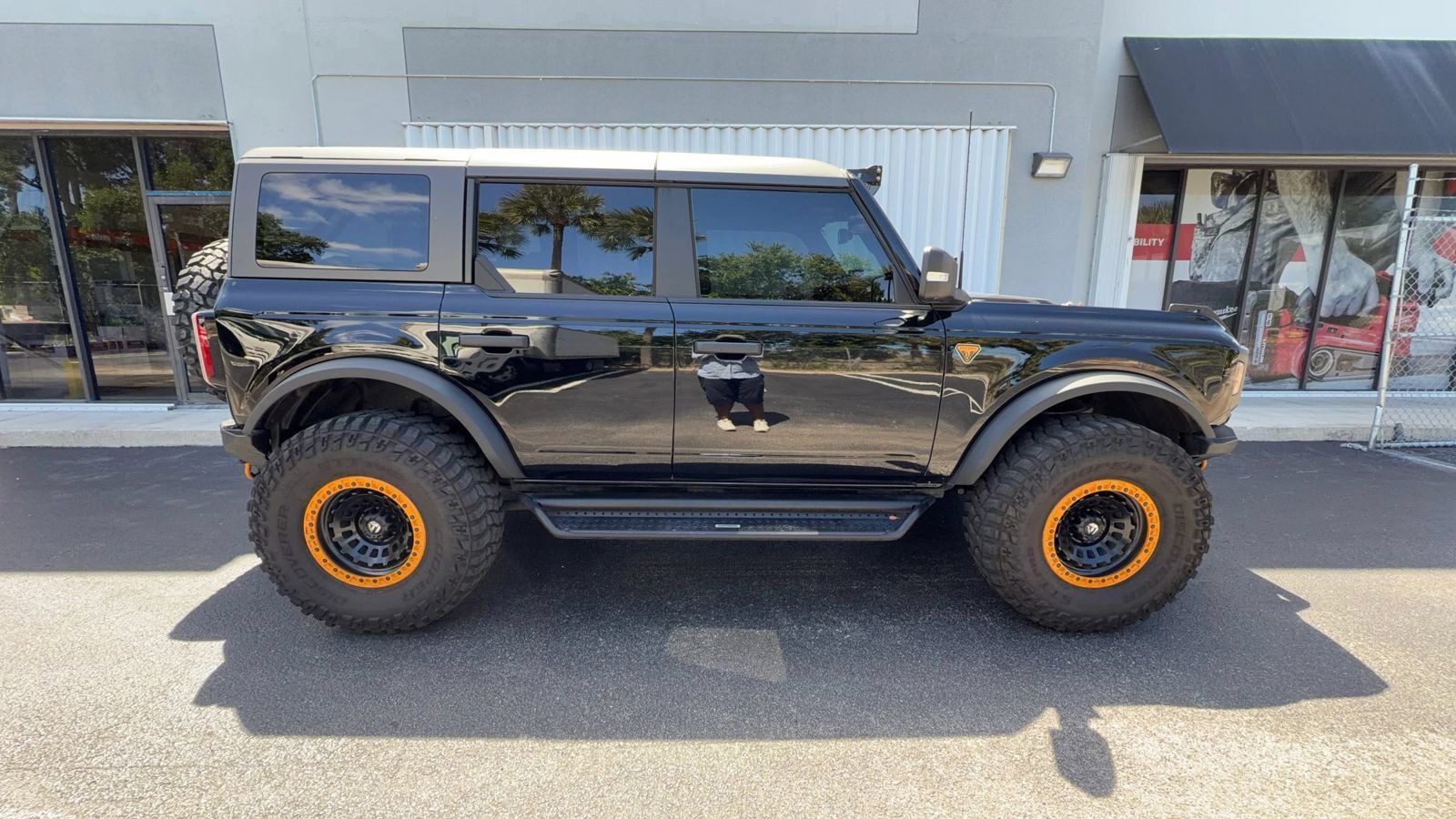 Used 2022 Ford Bronco Badlands AWD/4WD image 4