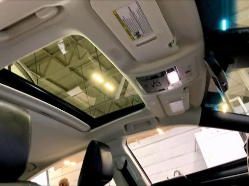 Certified 2025 Lexus ES 300h w/ Luxury Package image 14