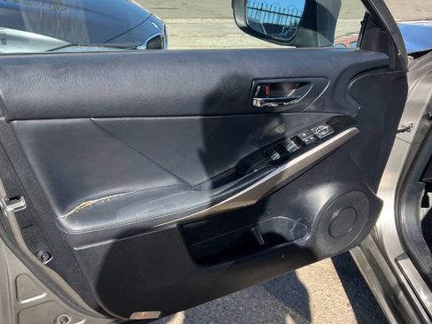 Used 2015 Lexus IS 250 RWD image 23