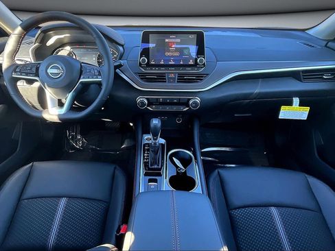 New 2025 Nissan Altima 2.5 SR image 5