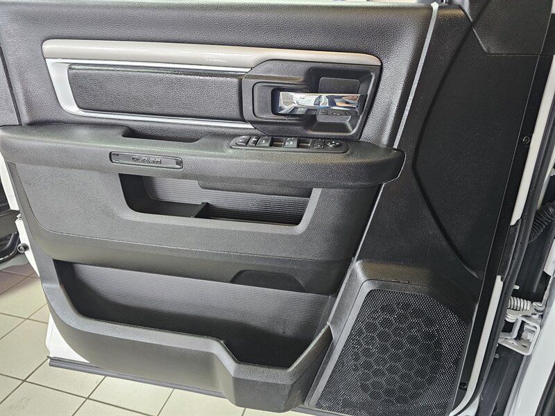 Used 2024 RAM 1500 Warlock AWD/4WD image 21