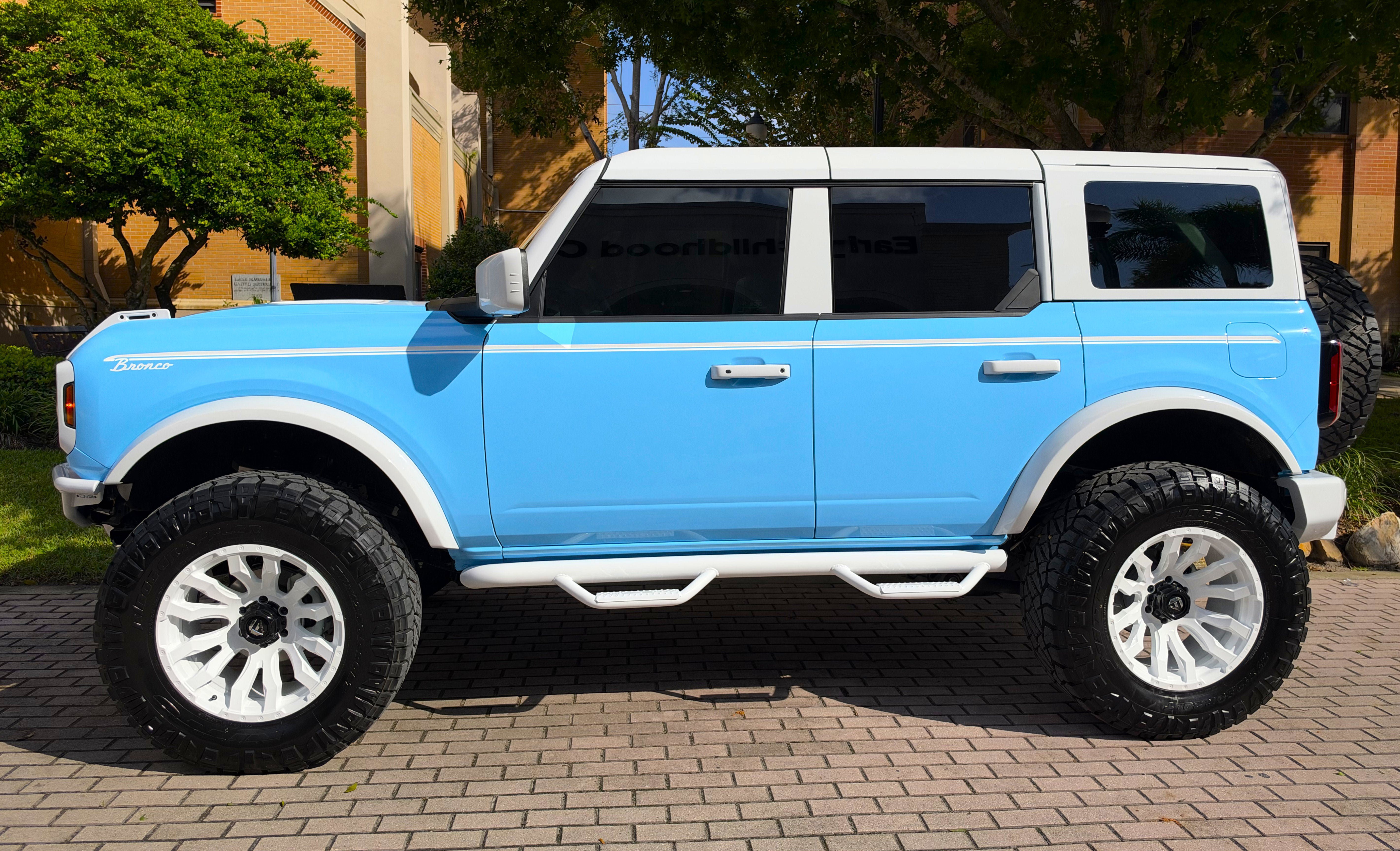 Used 2026 Ford Bronco Outer Banks AWD/4WD image 2