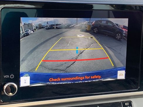 Used 2025 Toyota Camry LE image 17