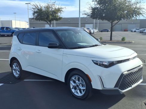 Used 2023 Kia Soul S image 5