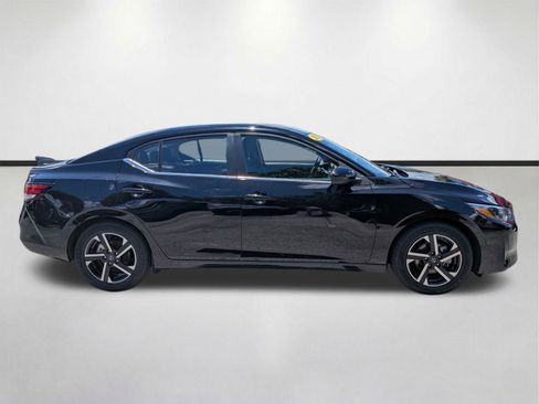 Used 2024 Nissan Sentra SV FWD image 3