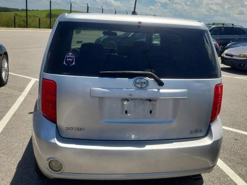 Used 2008 Scion xB FWD image 3