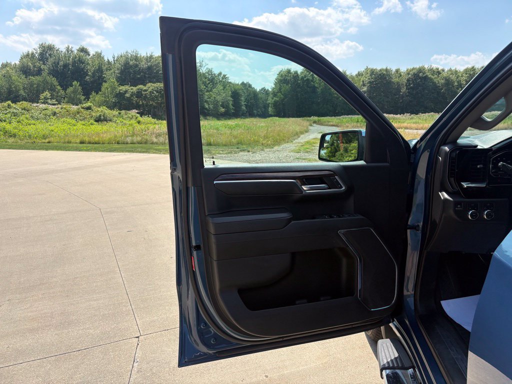 Used 2024 GMC Sierra 1500 SLE AWD/4WD image 13
