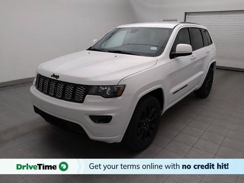 Used 2020 Jeep Grand Cherokee Altitude RWD image 1