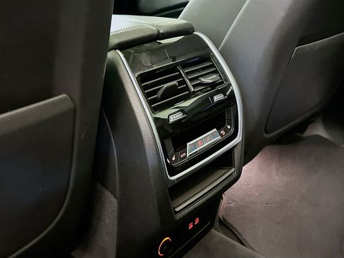 Used 2020 BMW X7 xDrive40i w/ Luxury Seating Package AWD/4WD image 28