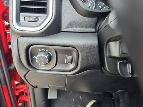 Used 2024 RAM 2500 Big Horn w/ Bed Utility Group image 14