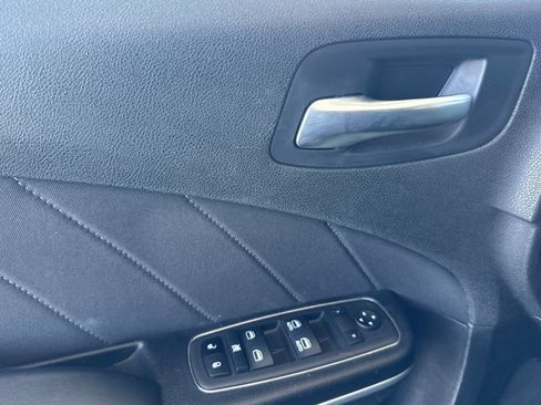 Used 2022 Dodge Charger SXT RWD image 17