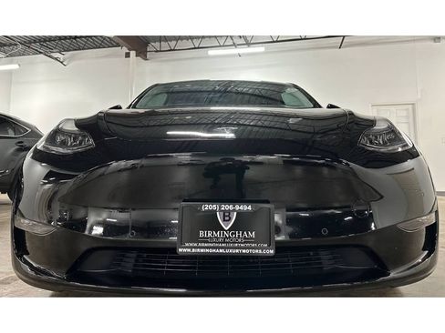 Used 2022 Tesla Model Y Performance AWD/4WD image 3