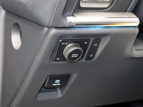 New 2025 Ford Expedition Platinum w/ Driver's Package image 28