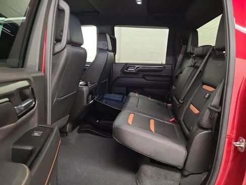 Used 2024 GMC Sierra 2500 AT4 AWD/4WD image 3