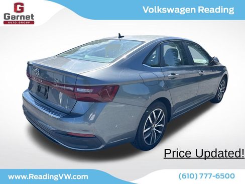 Used 2025 Volkswagen Jetta SE FWD image 5
