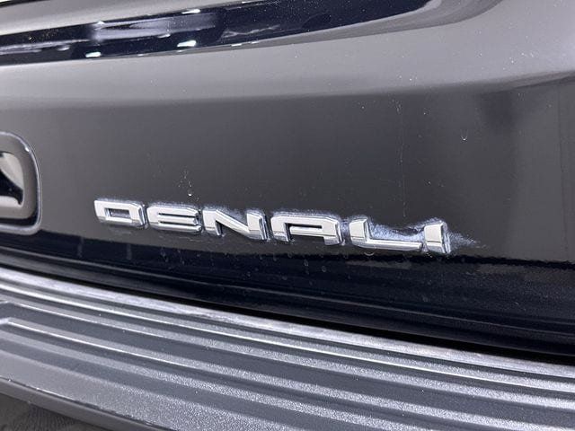 Used 2024 GMC Yukon XL Denali w/ Advanced Technology Package AWD/4WD image 33